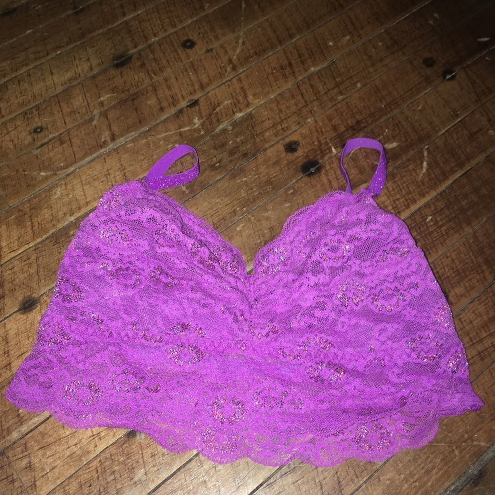 Victoria’s Secret S purple lace wireless bralette